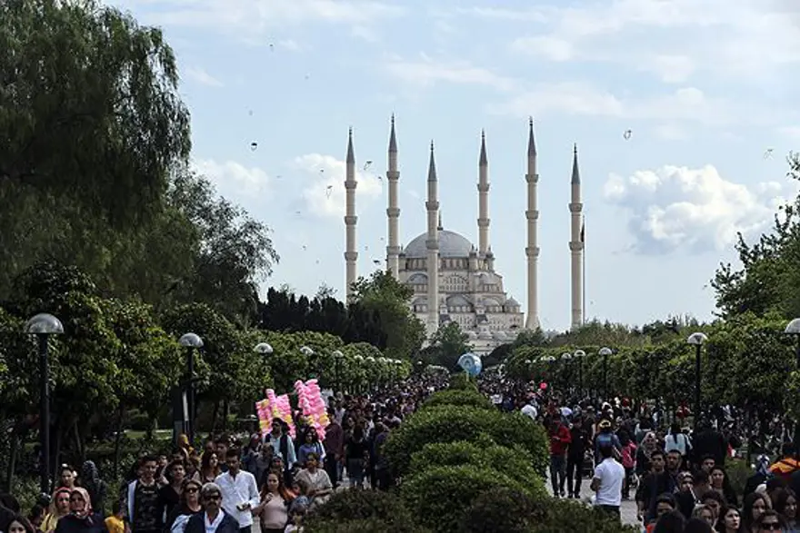 Uluslararası Portakal Çiçeği Karnavalı ile Bando ve Tava Ciğer Festivali'ne corona virüs engeli 22