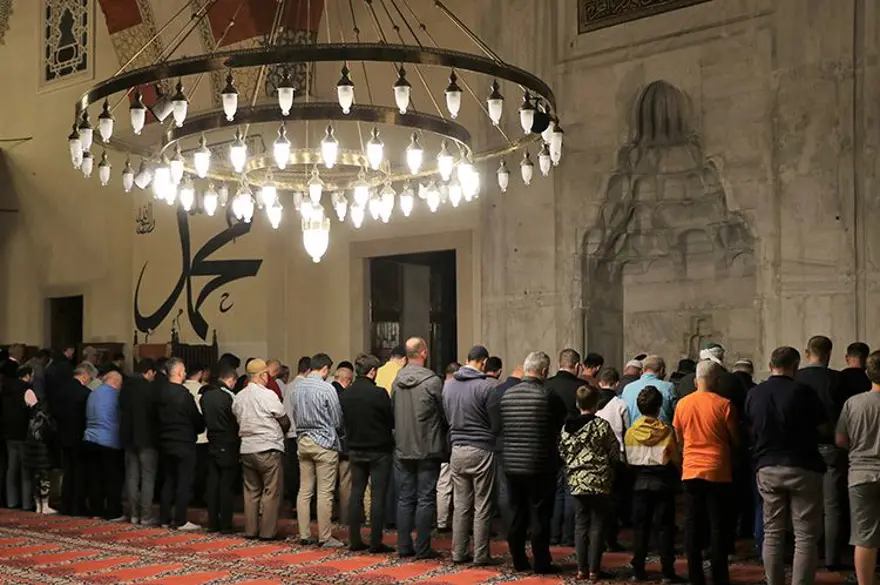 Bayram namazı hangi ilde saat kaçta kılınacak? 2025 Diyanet il il bayram namazı vakitleri 3