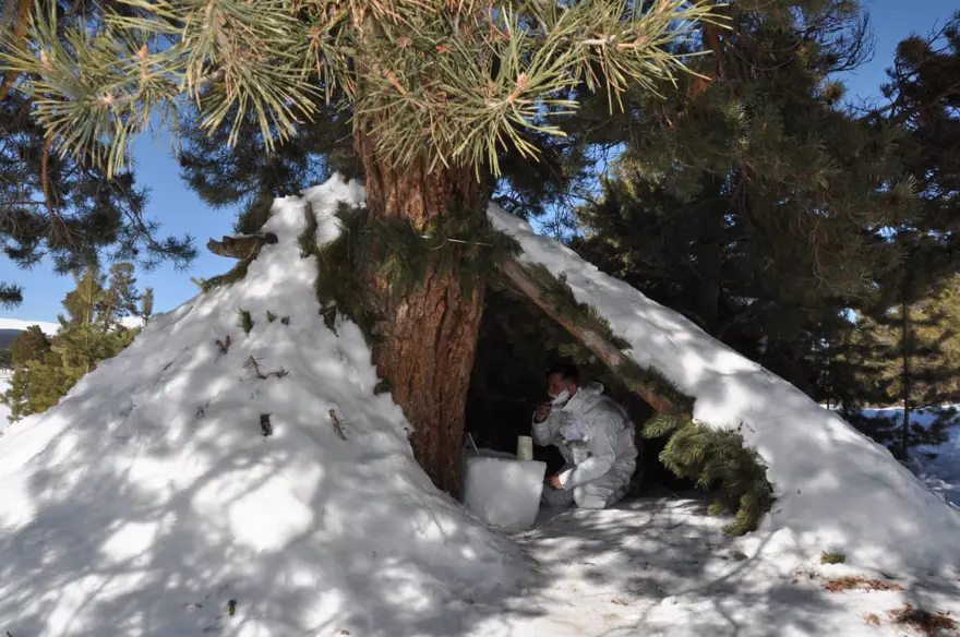Komandoların 2 bin 200 metre rakımda, eksi 25 derecede zorlueğitimi 24 Komandoların 2 bin 200 metre rakımda, eksi 25 derecede zorlueğitimi 24