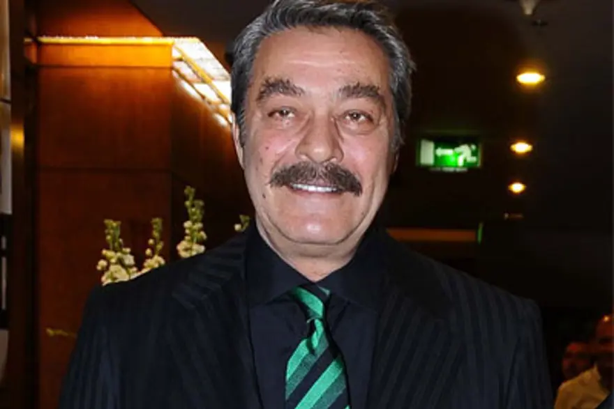 Kadir İnanır ekrana dönüyor 3