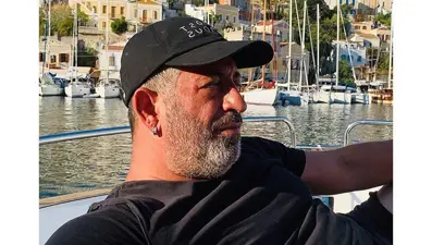 Cem Yılmaz Serenay Sarıkaya ile görüntülerini çekenleri ev gözetlemekten mahkemeye veriyor