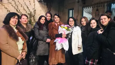 Asker eşlerinden Güvercin dizisi setine ziyaret