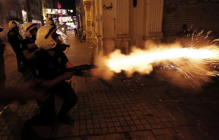 Taksim'de gerginlik 75
