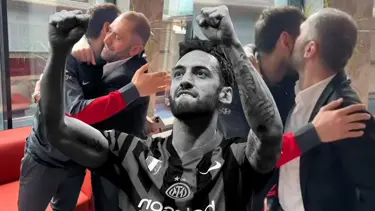 Hakan Çalhanoğlu'nun babasından "Geliyoruz" paylaşımı