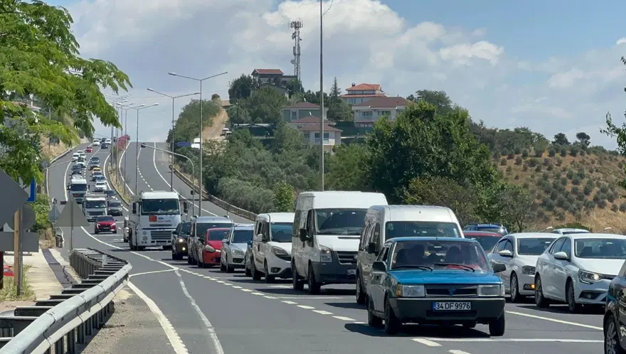 İSTANBUL ÇIKIŞINDA TRAFİK 7