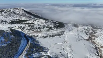 Kayseri’de sis etkisi: Erciyes’te kartpostallık manzara