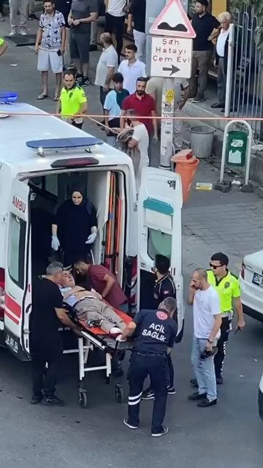 Sultangazi'de kardeşler arasında alacak verecek kavgası: Babası ve kardeşini silahla yaraladı 3