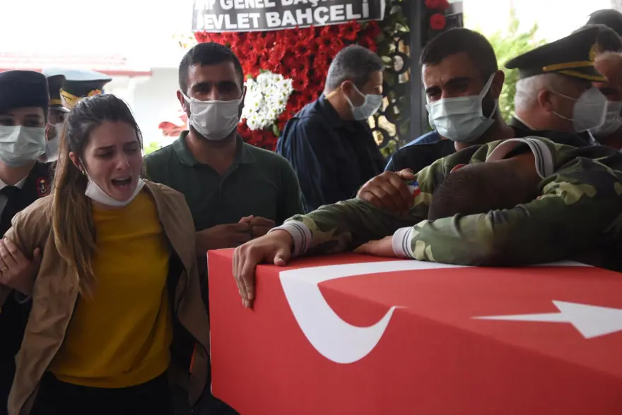 Şehit Teğmen Mehmet Kıvık, son yolculuğuna uğurlandı 