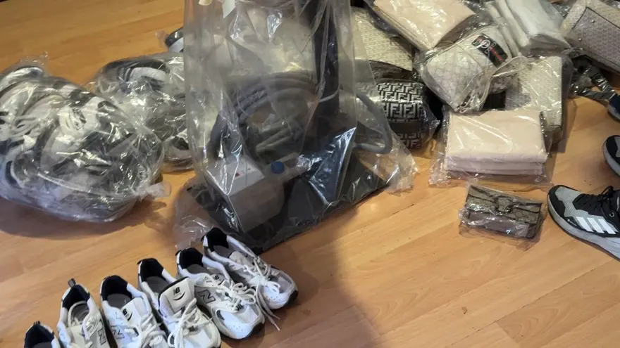 Büro, sahte ürün deposu çıktı: İçinde yok yok... 4