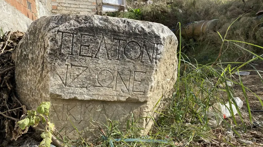 Yıllardır mahalle meydanında duran Roma dönemine ait olduğu düşünülen tarihi eser hakkında inceleme 5