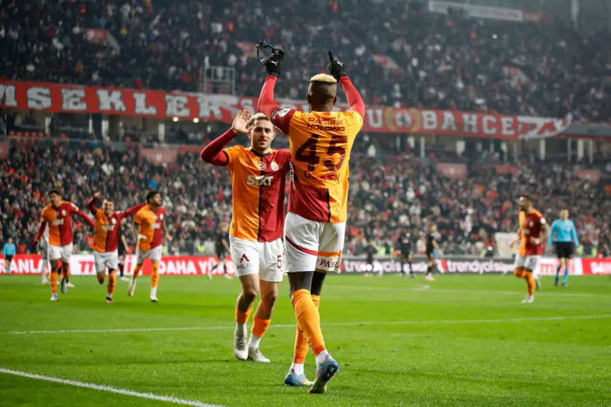 KARİYER REKORUNU KIRMIŞTI 8 KARİYER REKORUNU KIRMIŞTI 8