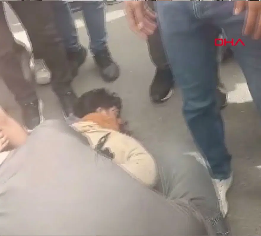 Küçükçekmece’dekuyumcuyu soymaya çalışan hırsıza linç girişimi 4