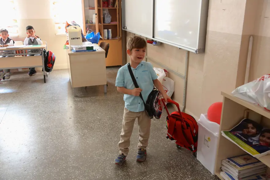 Okullar açıldı (18 milyon öğrenci ders başı yaptı) 20