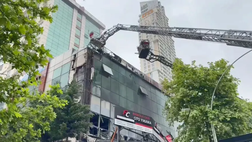 Esenyurt'ta yangın paniği: 132 daireli bina tahliye edildi 2