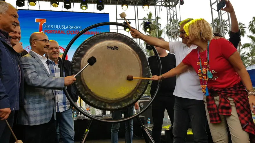 Adana'da renkli Portakal Çiçeği Karnavalı korteji 7 Adana'da renkli Portakal Çiçeği Karnavalı korteji 7