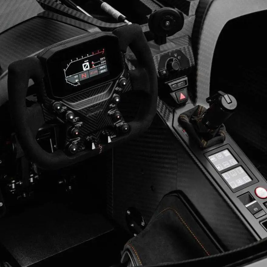 KTM'den 493 beygirlik otomobil 13