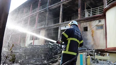 Adana'da hastane ek binasında yangın