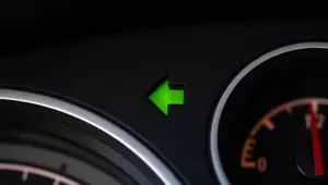 Trafikte sinyal vermeyen sürücüler dikkat! Meclis'e başvuruda bulunuldu Trafikte sinyal vermeyen sürücüler dikkat! Meclis'e başvuruda bulunuldu