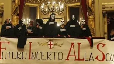 'Ayıp sahneye öyle çıkılır mı?'