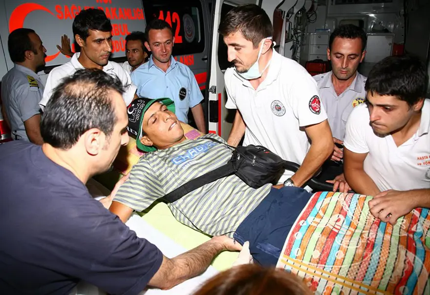 45 yaralı muhalif Türkiye'de 12