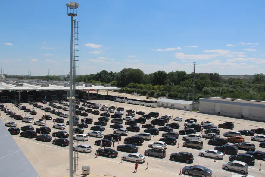 Kapıkule Sınır Kapısı'nda uzun araç kuyruğu 6