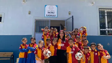 Galatasaray'ın yıldızından anlamlı hareket: Hediye notunda yazanlar ise duygulandırdı