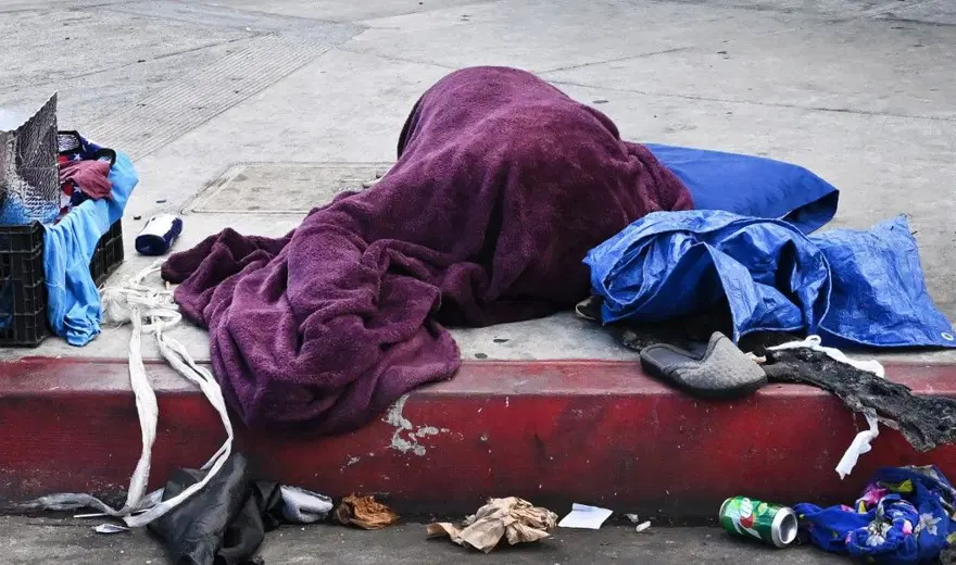 Los Angeles'ta 40 bin evsiz otellere yerleştirilecek 7