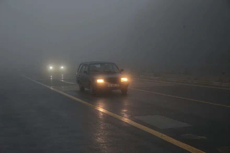 Bolu Dağı'nda göz gözü görmüyor: Görüş mesafesi 35 metre 1