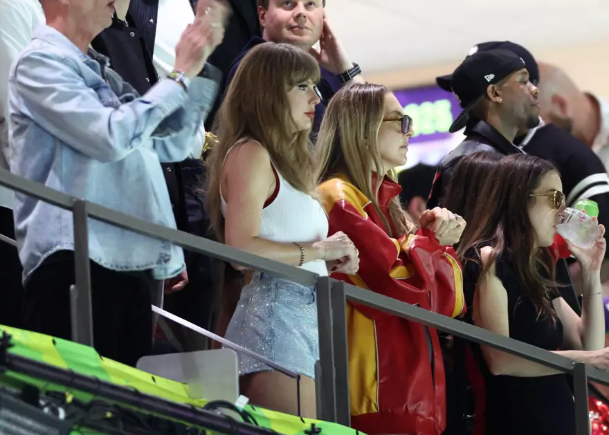 Dünyaca ünlü yıldızların akın ettiği Super Bowl'da şampiyon belli oldu 6