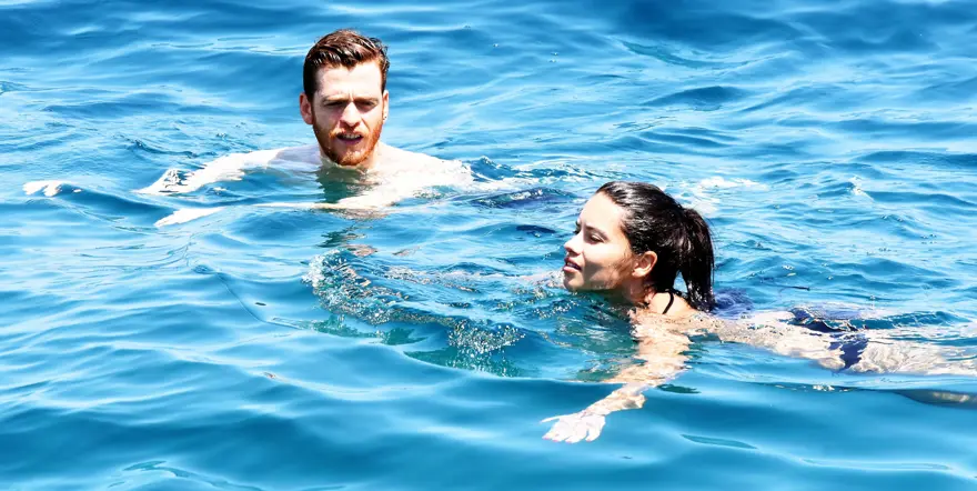 Adriana Lima ile Metin Hara'nın deniz keyfi (Cennet Koyu) 11 Adriana Lima ile Metin Hara'nın deniz keyfi (Cennet Koyu) 11