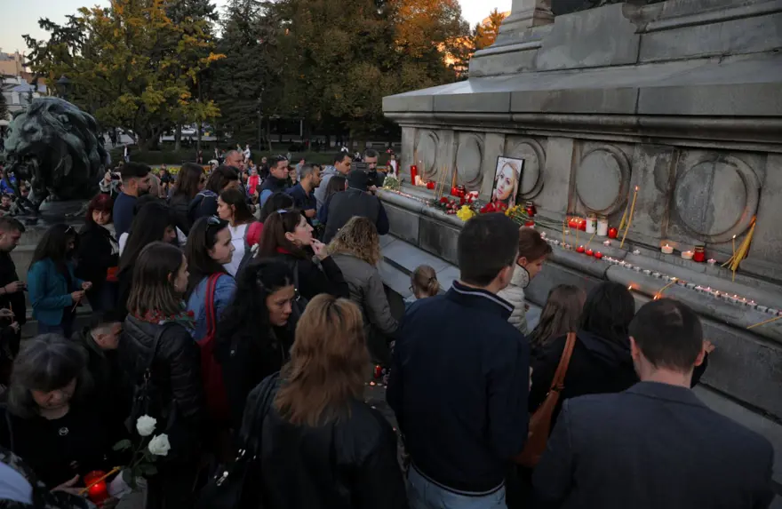 Bulgaristan gazeteci Marinova için yasta 24