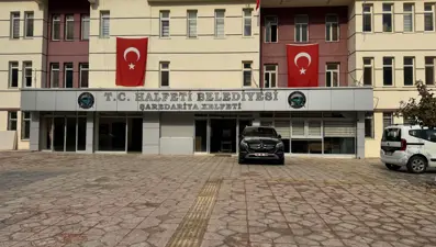 Halfeti Belediyesi önünde polislere taşlı saldırı: 8 kişi daha yakalandı
