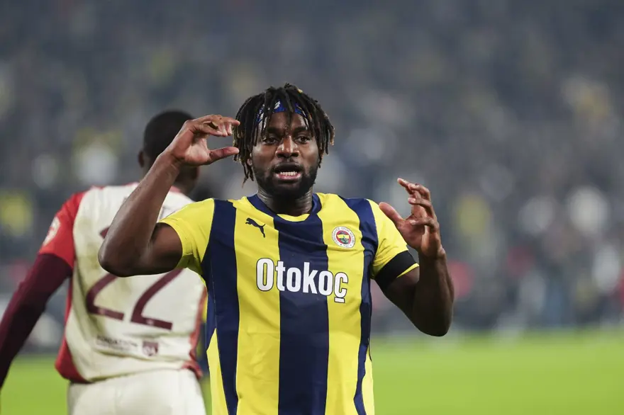 Napoli'nin Saint-Maximin için evrak yarışı: Fenerbahçe'ye fesih bedeli ödenecek 