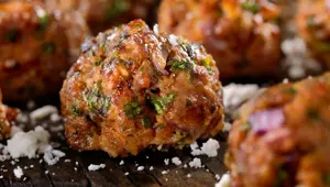 Vişneli köfte nasıl yapılır? (Masterchef vişneli köfte tarifi)