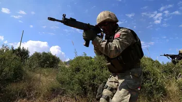 Fırat Kalkanı'nda 4 saldırıda 14 şehit