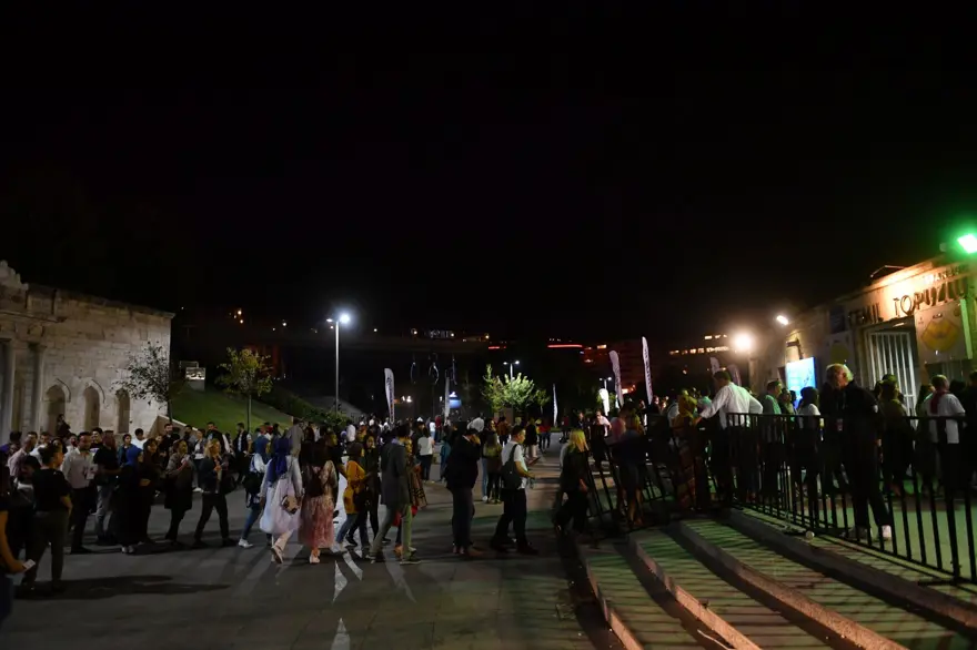 Harbiye'de Güldür Güldür Show'dan kahkaha dolu gece 5