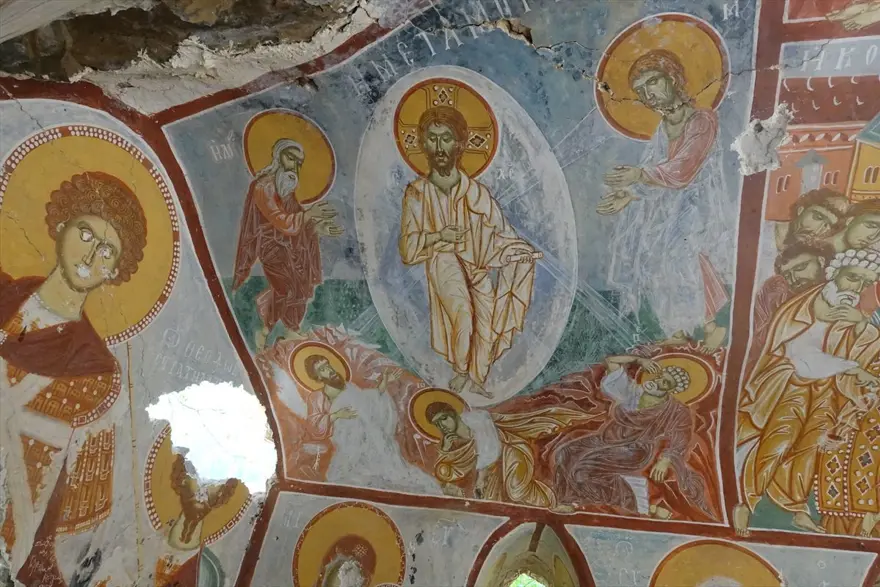 Sümela Manastırı'nın kayalıklarındaki saklı şapel restore edilecek 11