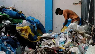 6 çocuktan 1'i aşırı yoksul