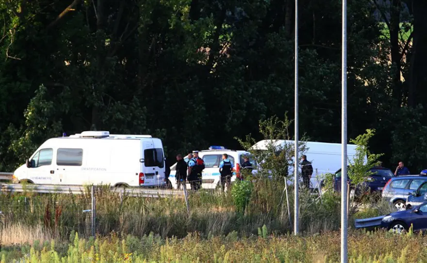 Fransa'da Roman kampında saldırı: 4 ölü 1