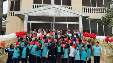 Kamerun'da 23 Nisan Ulusal Egemenlik ve Çocuk Bayramı kutlandı