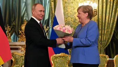 Putin ile Merkel Moskova'da görüştü