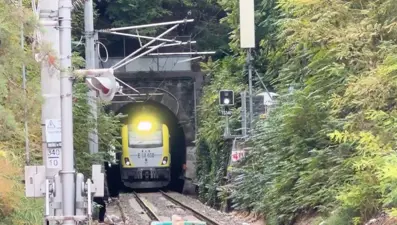 Evlerin altından geçen 114 yıllık tren tüneli mahalleyle bütünleşti