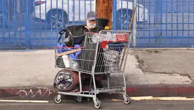 Los Angeles'ta 40 bin evsiz otellere yerleştirilecek