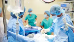 Türk cerrahlar 3 santimetrelik kesiyle kalp ameliyatı yapıyor