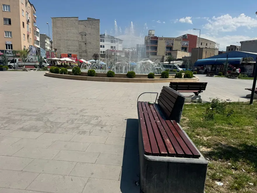 Hava sıcaklığı 40 dereceyi buldu! Sokaklar neredeyse tamamen boş kaldı 