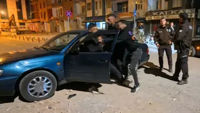 Yere tüküren kişiyi uyardı, kavga çıktı: 5 gözaltı