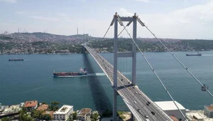 Köprü ve otoyollardan 906 milyon lira gelir Köprü ve otoyollardan 906 milyon lira gelir