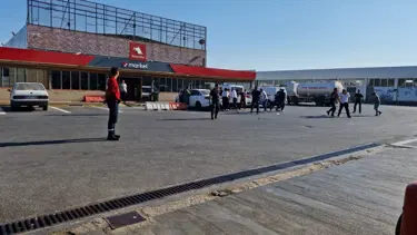 Omuz atma kavgası: İki aile akaryakıt istasyonunu birbirine kattı