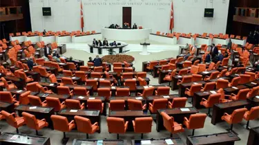 18 yaşa CHP'den destek