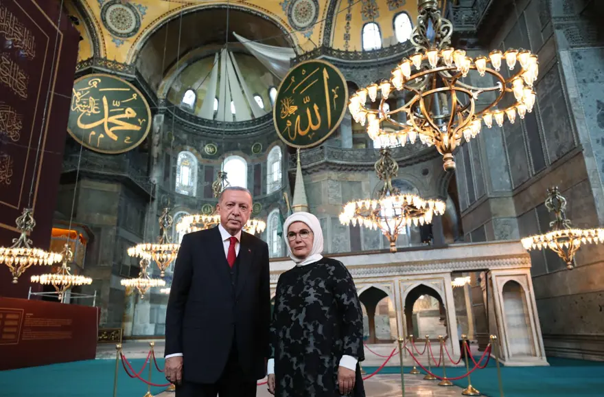 Ayasofya'da 86 yıl sonra ilk namaz 2 Ayasofya'da 86 yıl sonra ilk namaz 2